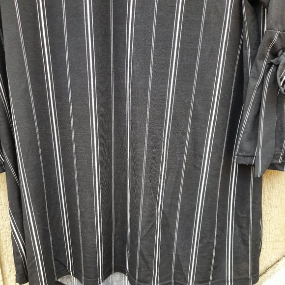 Lildy Black and White striped split sleeve tunic - Picture 6 of 9